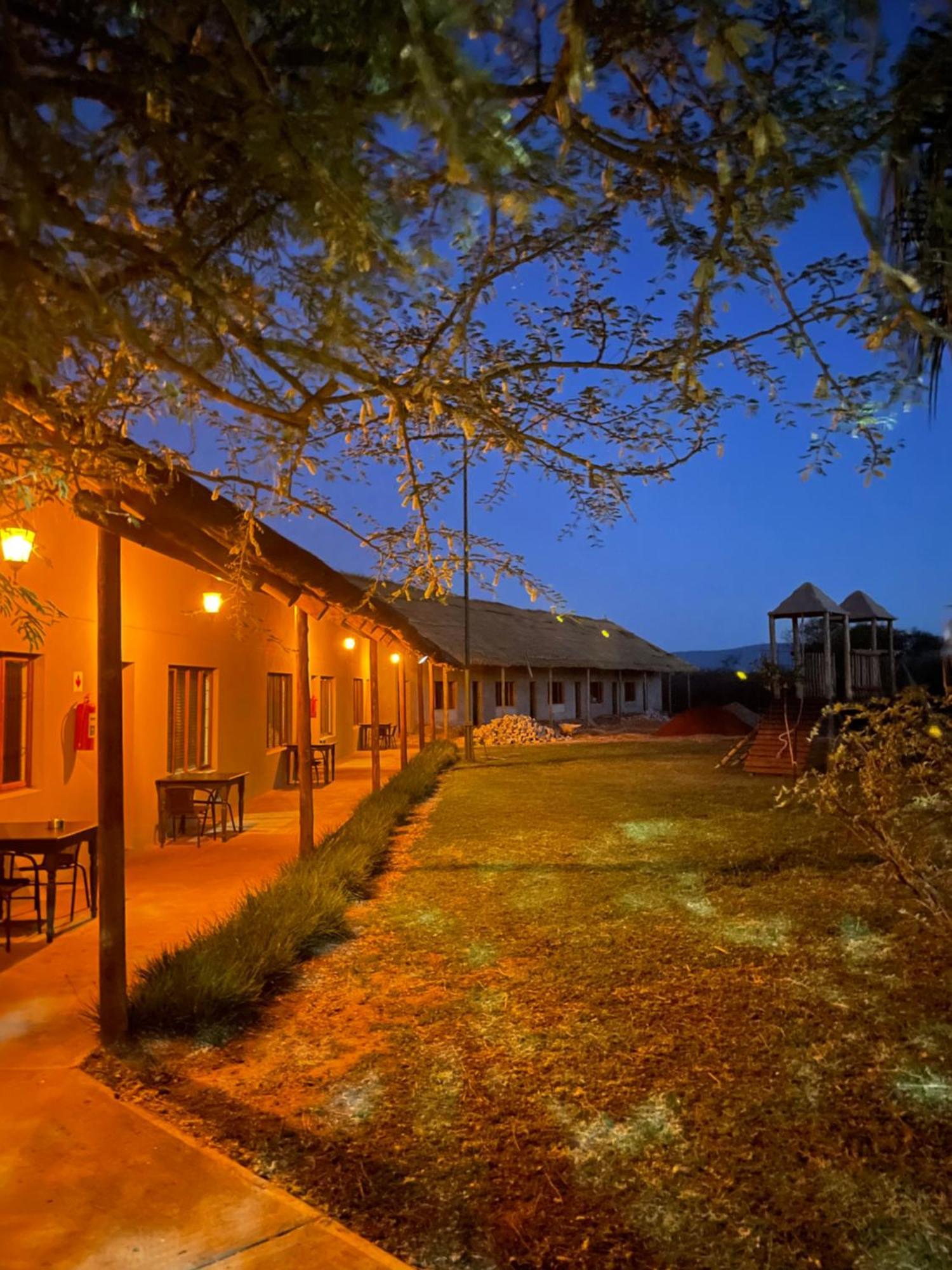 Iphofolo Lodge & Tented Camp Vivo Luaran gambar