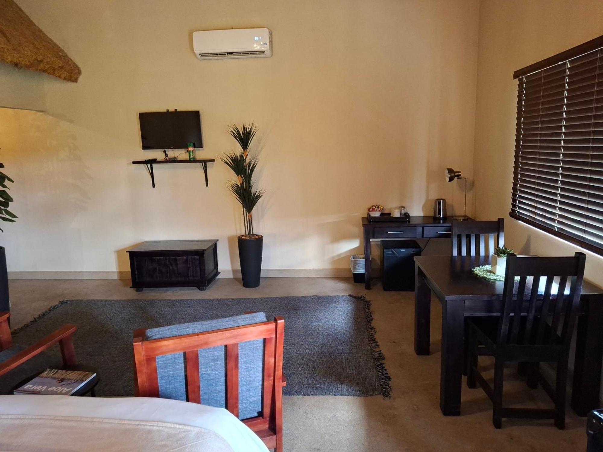 Iphofolo Lodge & Tented Camp Vivo Luaran gambar