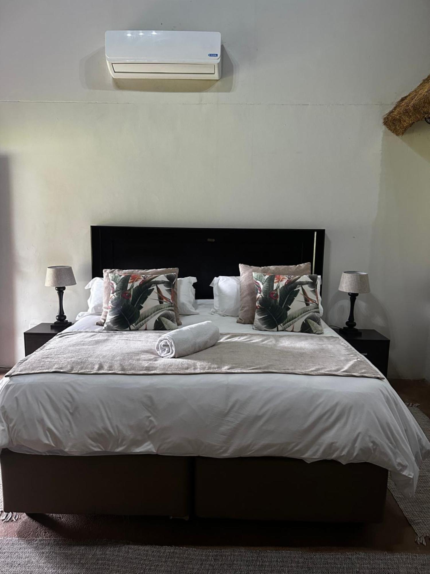 Iphofolo Lodge & Tented Camp Vivo Luaran gambar